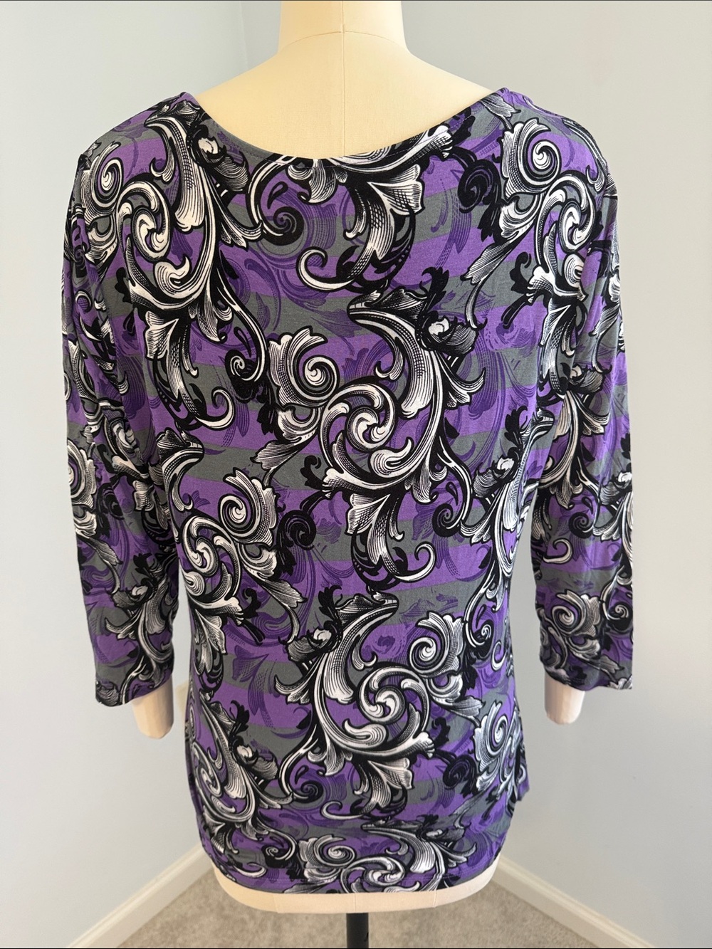 New York & Company Purple Swirl Print Women's Top SZXL - Picture 3 of 15